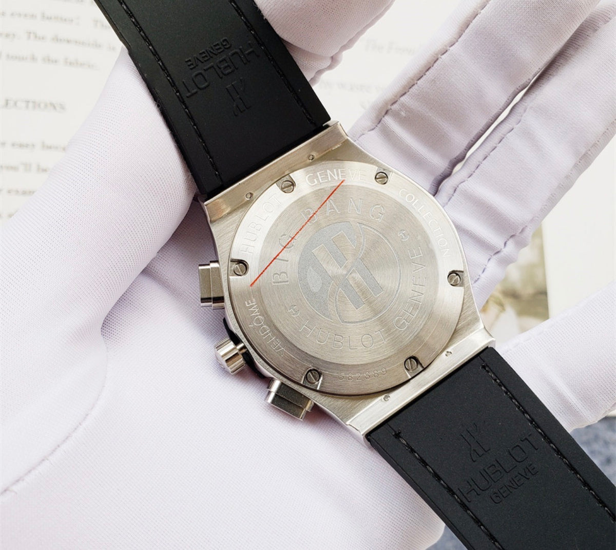 Calidad AAA Hublot Classic Fusion Chronograph Titanium, un modelo emblemático que destaca por fusionar la elegancia clásica con el diseño deportivo y vanguardista característico de la marca.