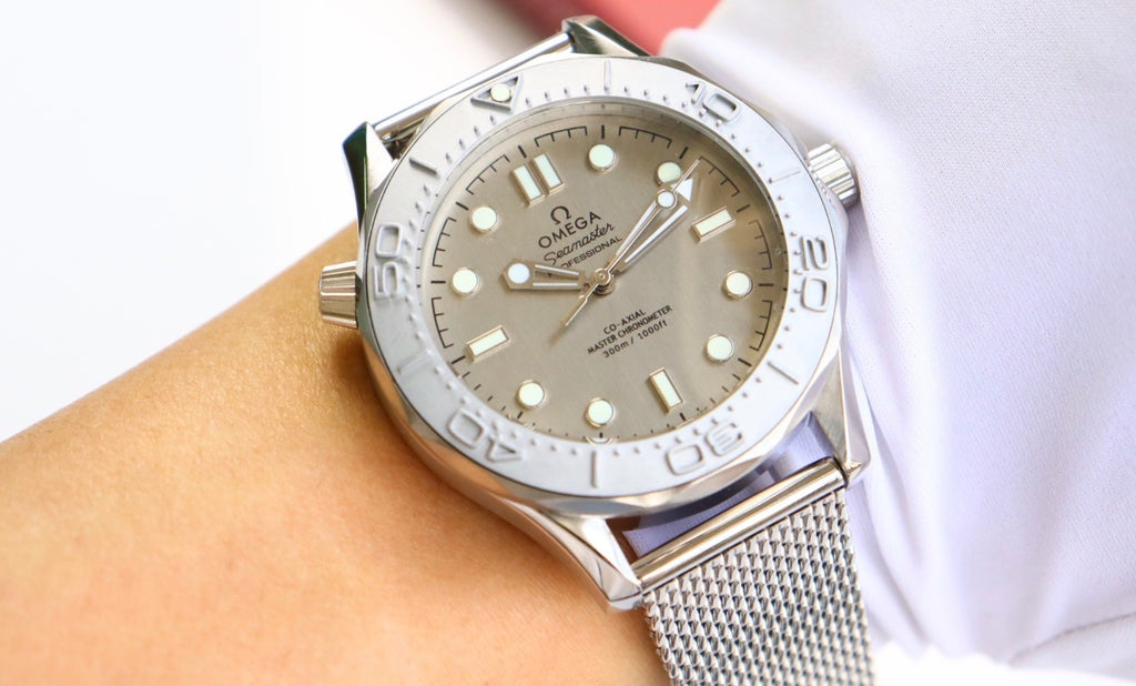 Reloj Omega Seamaster Diver 300M Co-Axial Master Chronometer de 42 mm en acero con esfera gris (referencia 210.30.42.20.06.002)