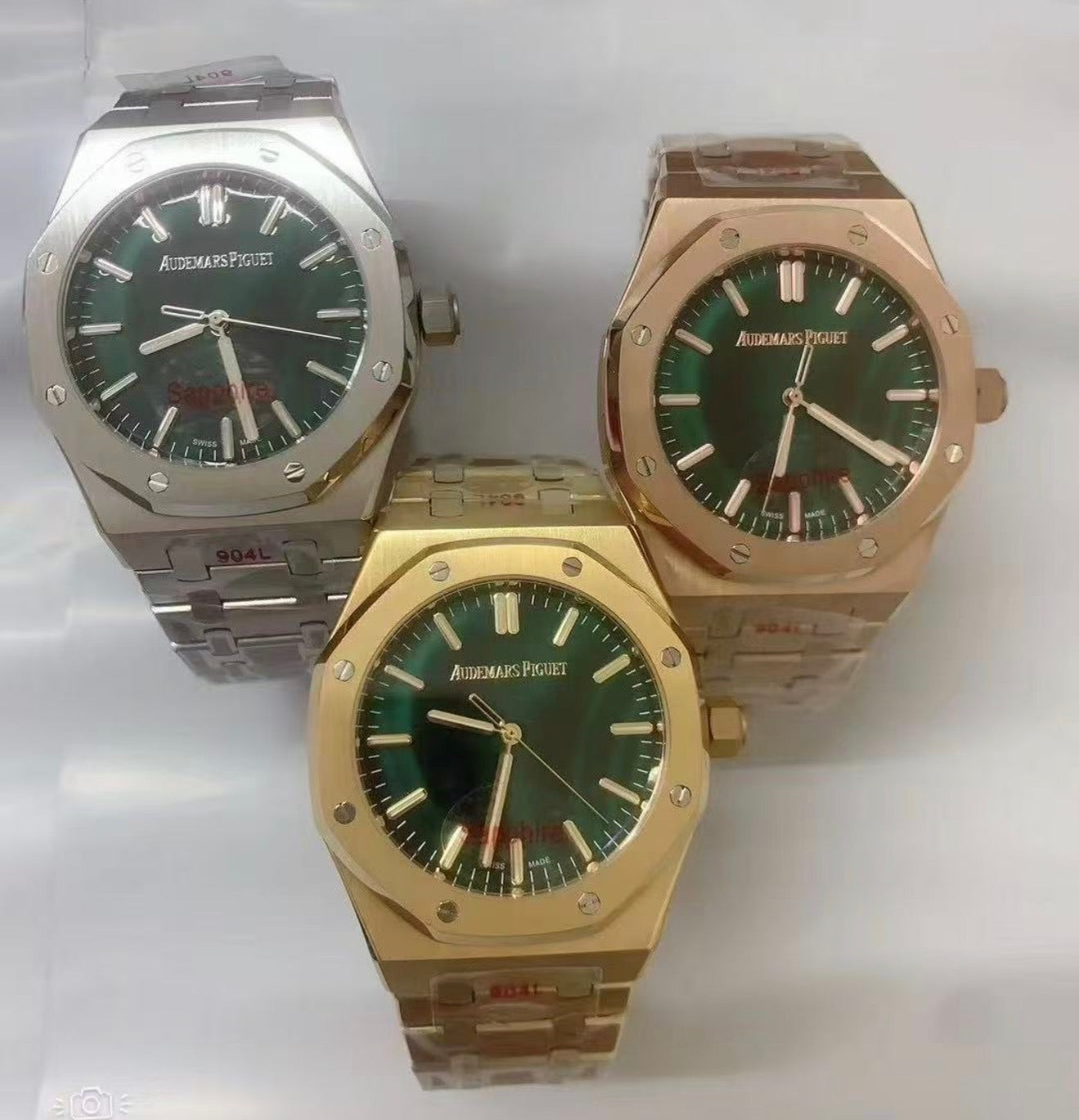 Reloj de lujo calidad AAA de la marca Audemars Piguet, específicamente un modelo de la colección Royal Oak.