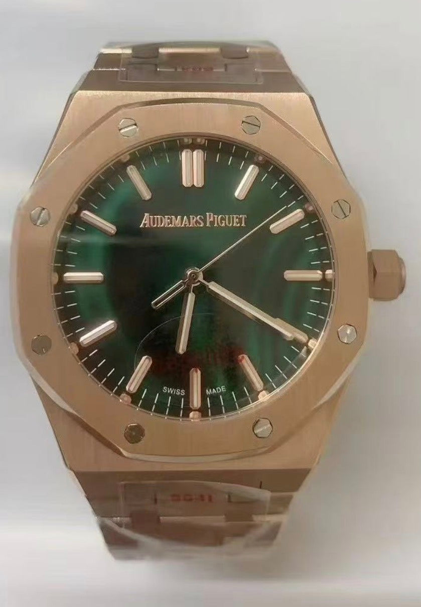 Reloj de lujo calidad AAA de la marca Audemars Piguet, específicamente un modelo de la colección Royal Oak.